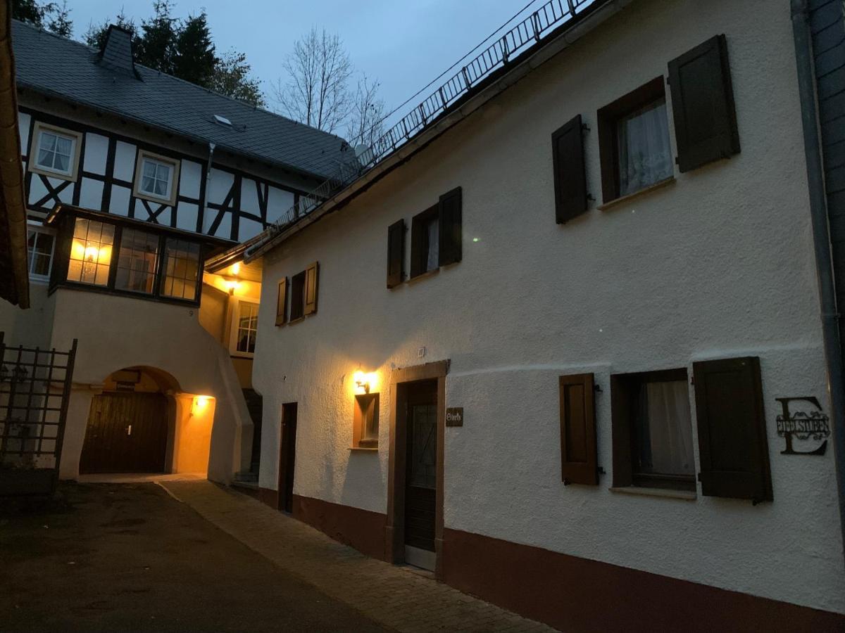 Holiday home Eifelstuben Mit Charme - Bauernstube Vulkaneifel - Naehe Und Burgruine