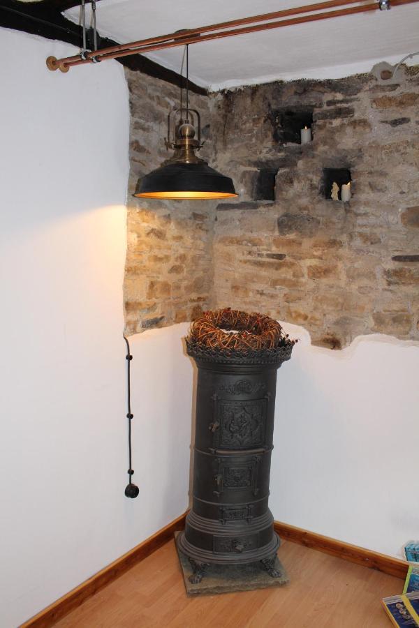 Eifelstuben Mit Charme - Bauernstube Vulkaneifel - Naehe Und Burgruine * Ulmen