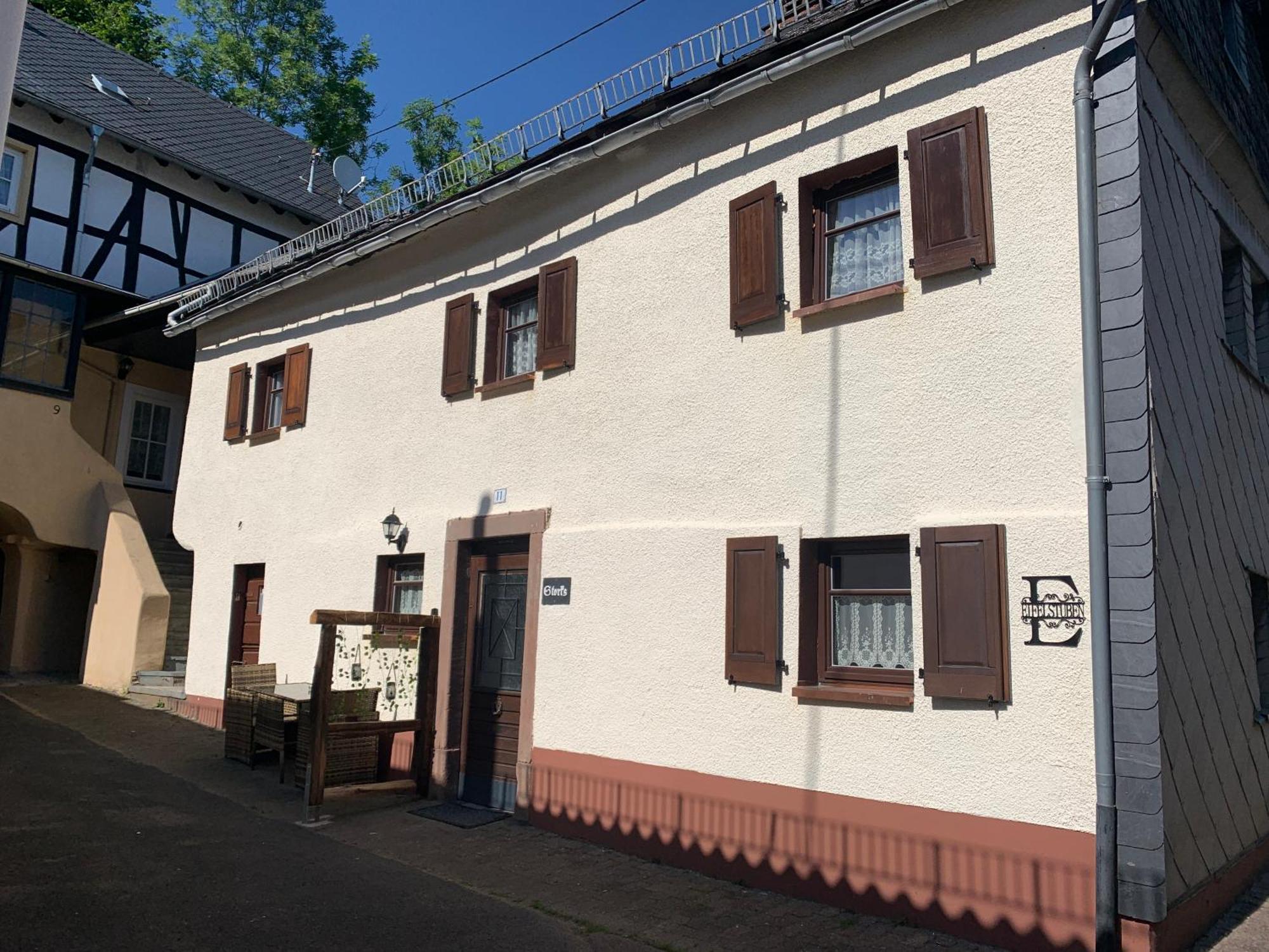 Holiday home Eifelstuben Mit Charme - Bauernstube Vulkaneifel - Naehe Und Burgruine Ulmen